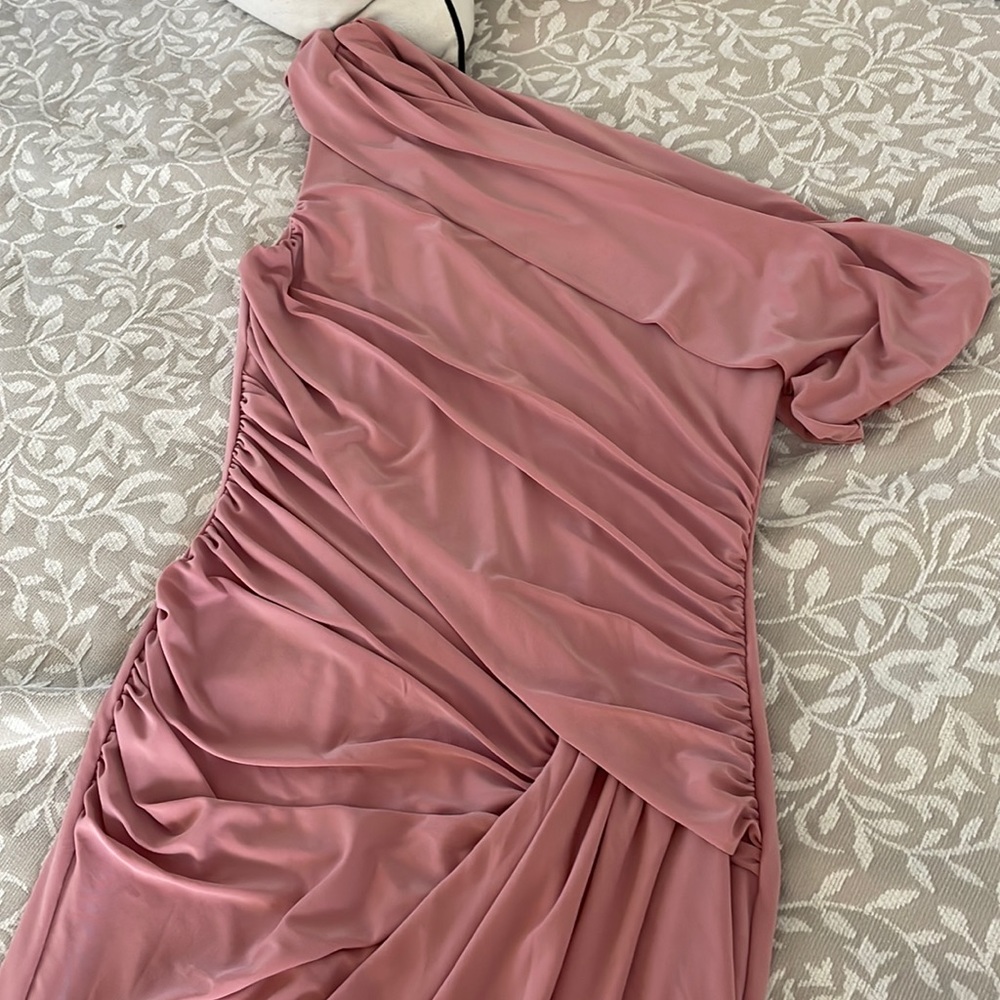 Off shoulder mauve fitted long dress